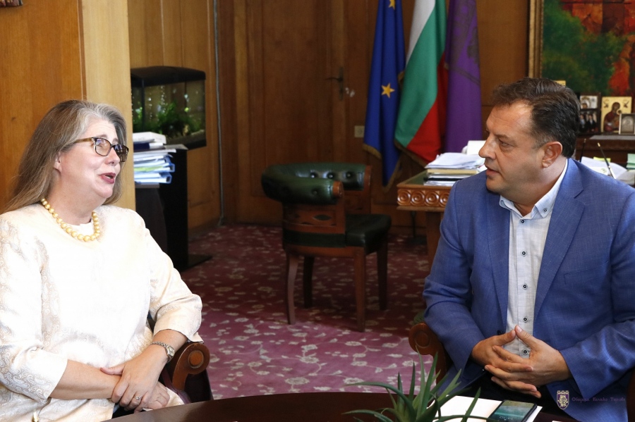 Кметът Даниел Панов проведе среща със заместник-посланика на САЩ в България Андриа Брулет-Родригез